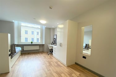 1 bed flat, College Square East, Holylands, Belfast, BT16DJ - Image 3
